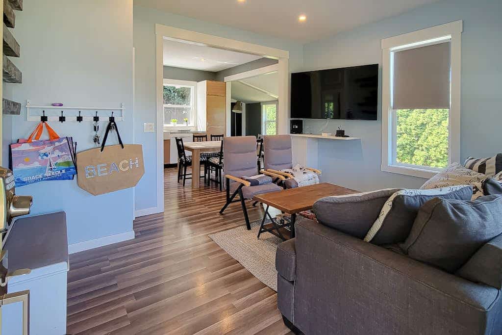 Relaxing in Renton | Charming home, effortless indoor/outdoor flow, EV charger