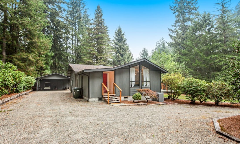 Scandinavian gem with large deck, AC, & Riviera Community Club access