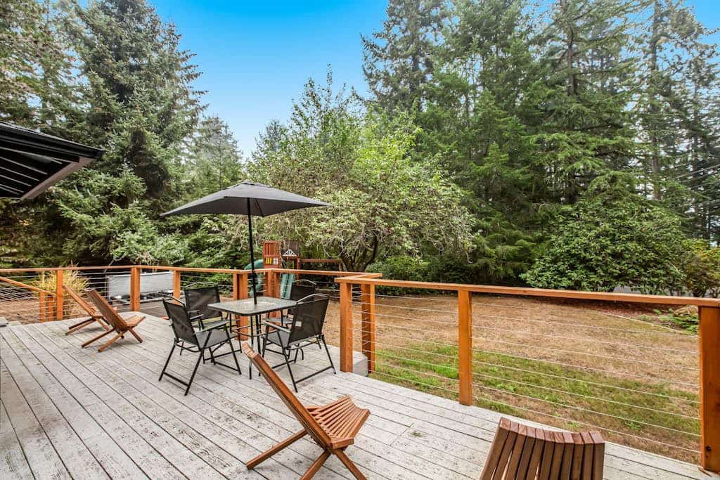 Scandinavian gem with large deck, AC, & Riviera Community Club access