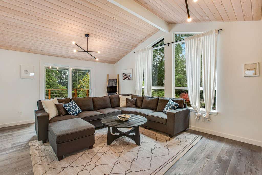 Scandinavian gem with large deck, AC, & Riviera Community Club access