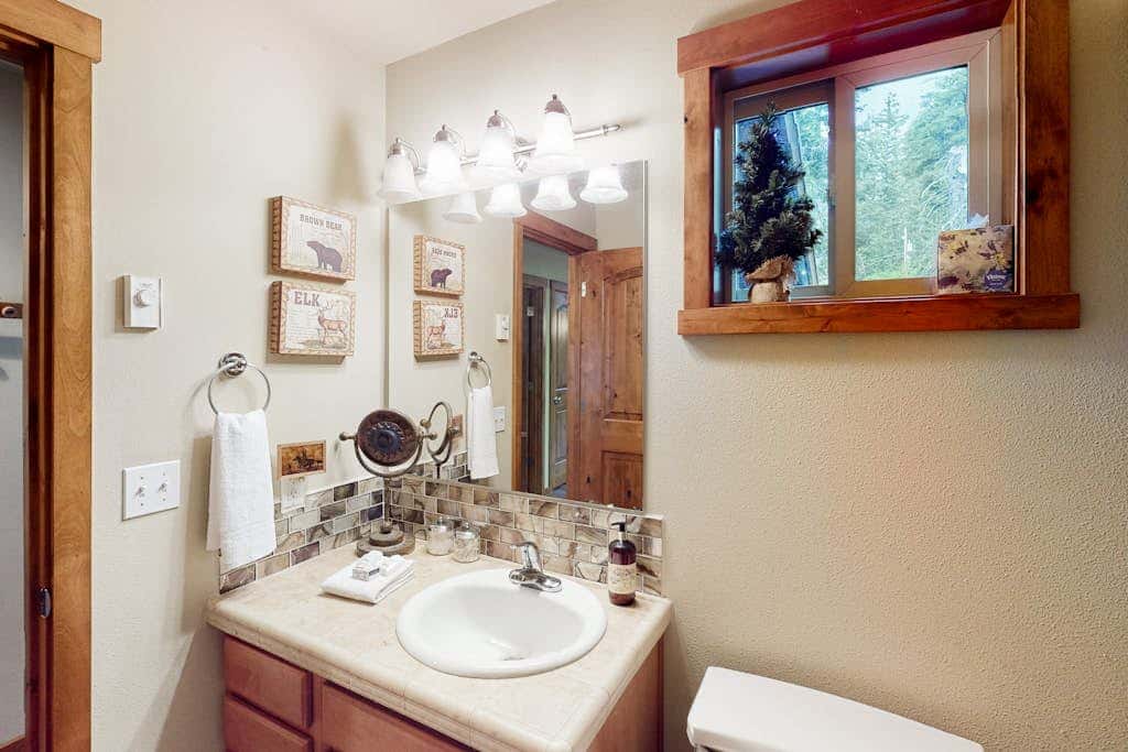 Pine-Loch Sun Retreat