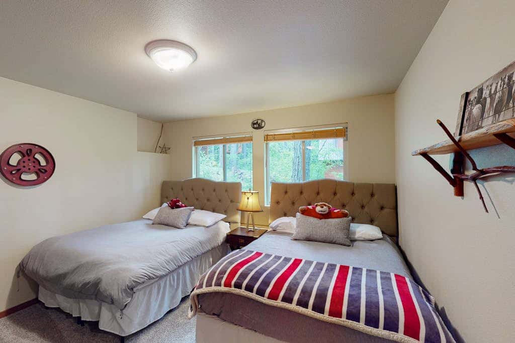 Pine-Loch Sun Retreat