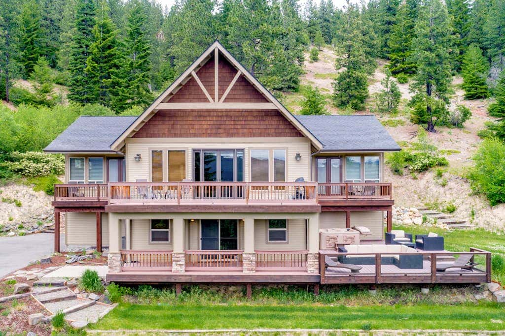 Crest View Lodge