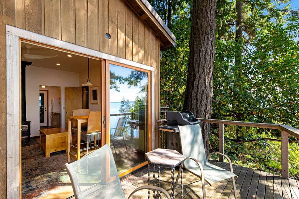 Dog-Friendly Soundfront Home w/Waterfront Deck, Beach Access, & Wood Stove