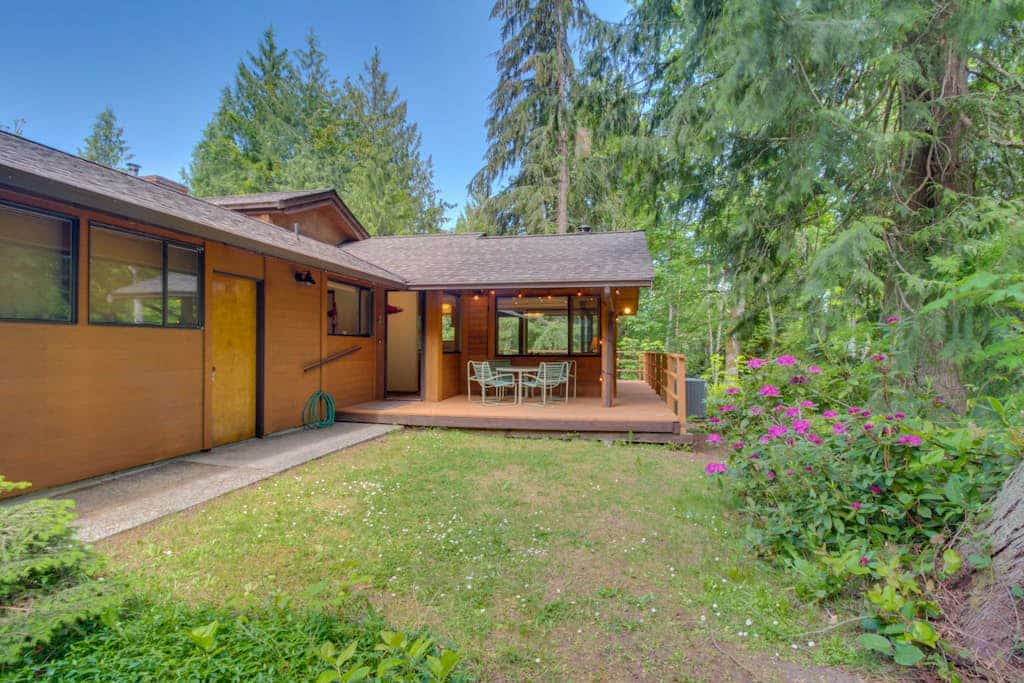 Northwest Art & Stylish Comfort Nestled Among the Trees