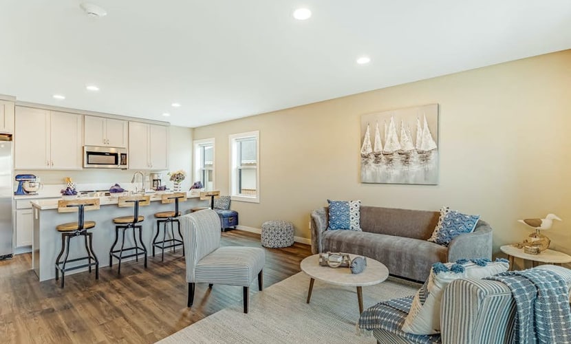 Downtown, Waterfront Condo with High-Speed WiFi, Bay Views, and Washer/Dryer!