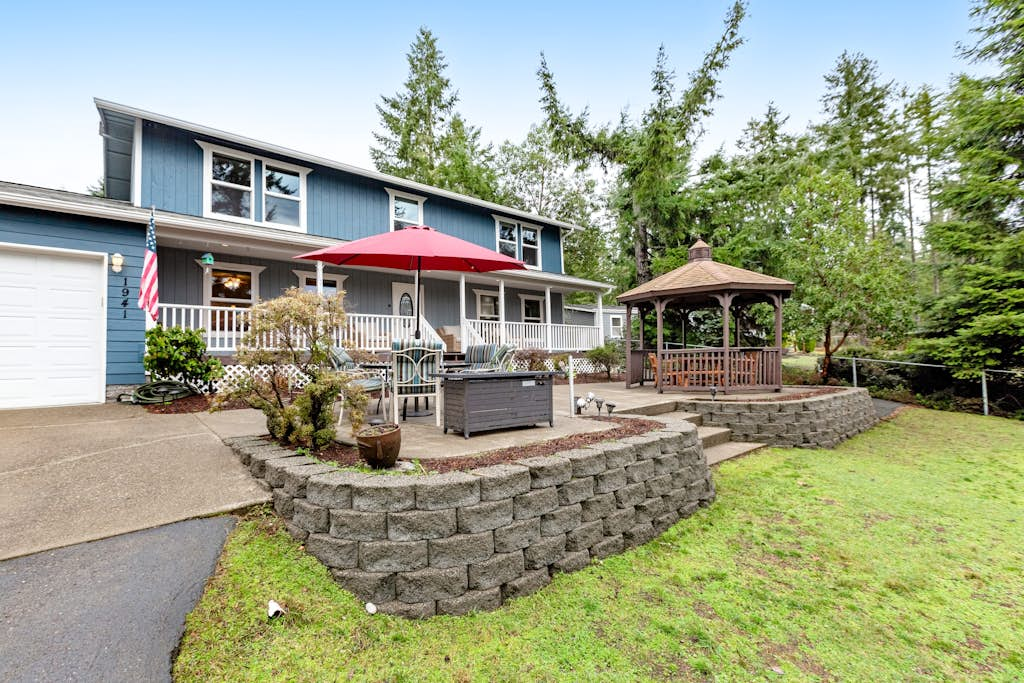 Mason Magic Hideaway