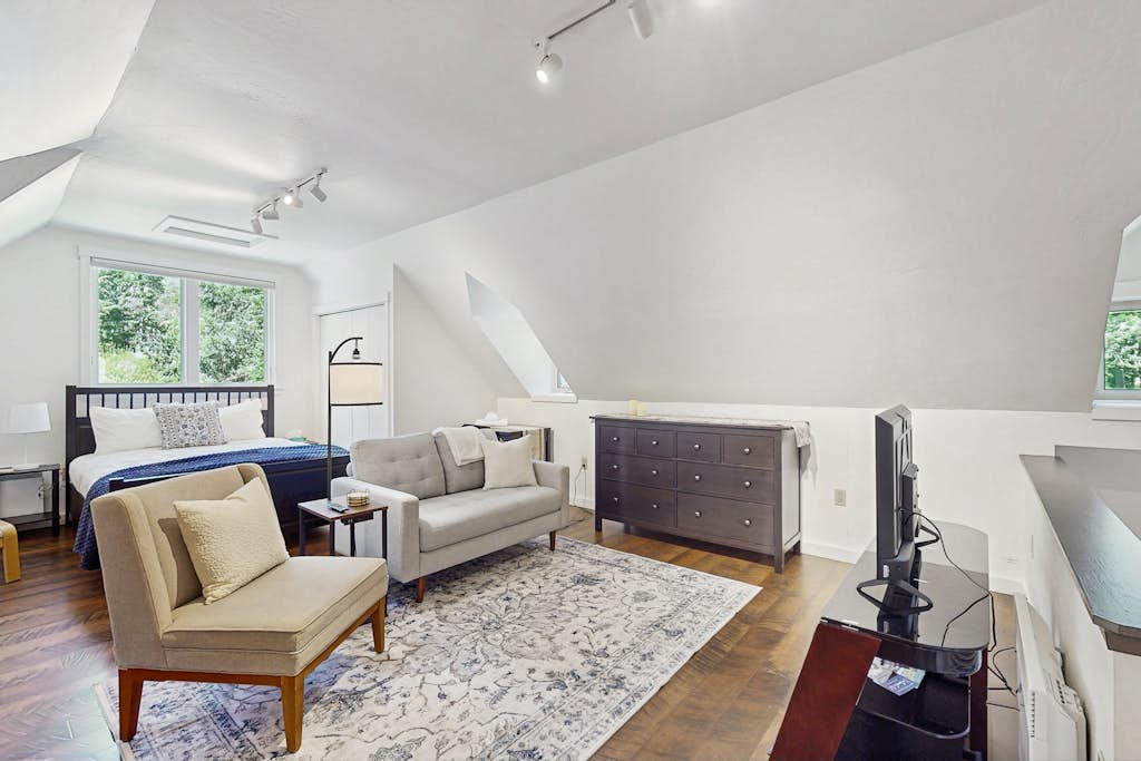 Horsefeathers Farm Studio