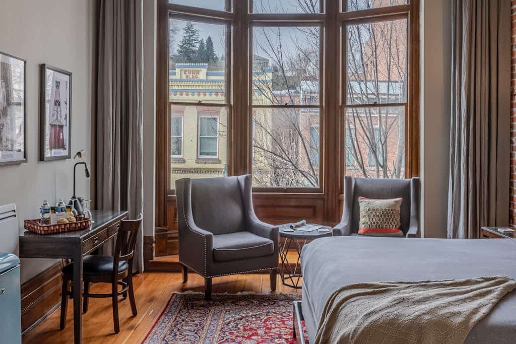 Historic Town View Room with bay window overlooking Water Street