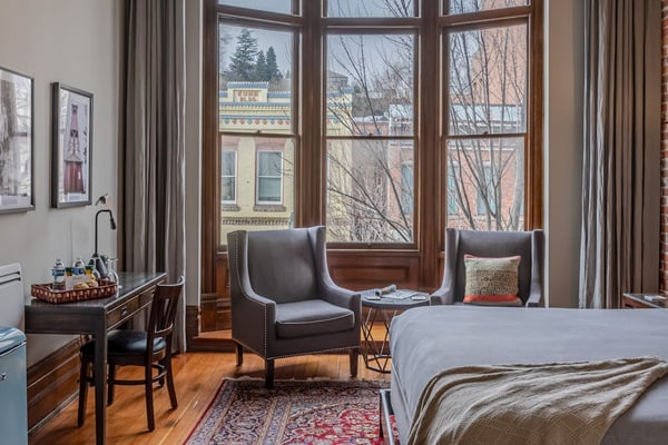 Historic Town View Room with bay window overlooking Water Street