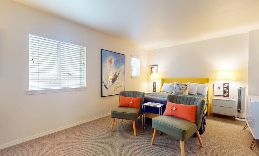 Charming hotel suite just steps away from Downtown Port Townsend