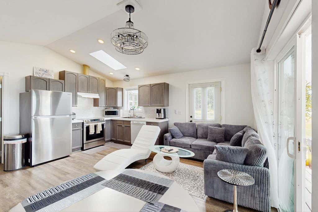 Cottage at the Cove
