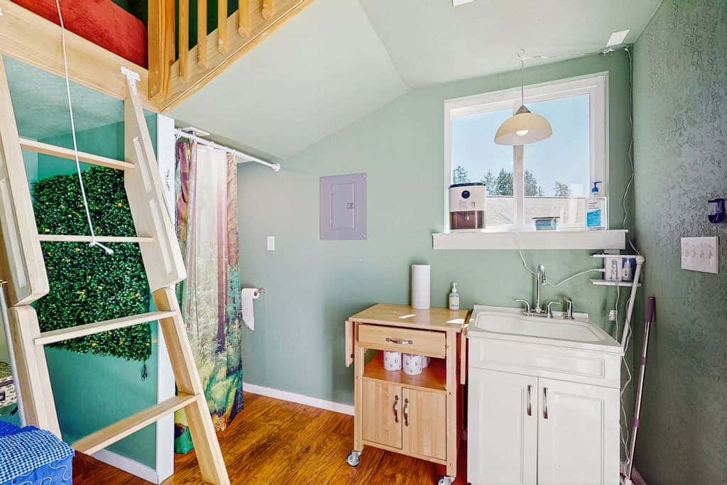 Cottage at the Cove
