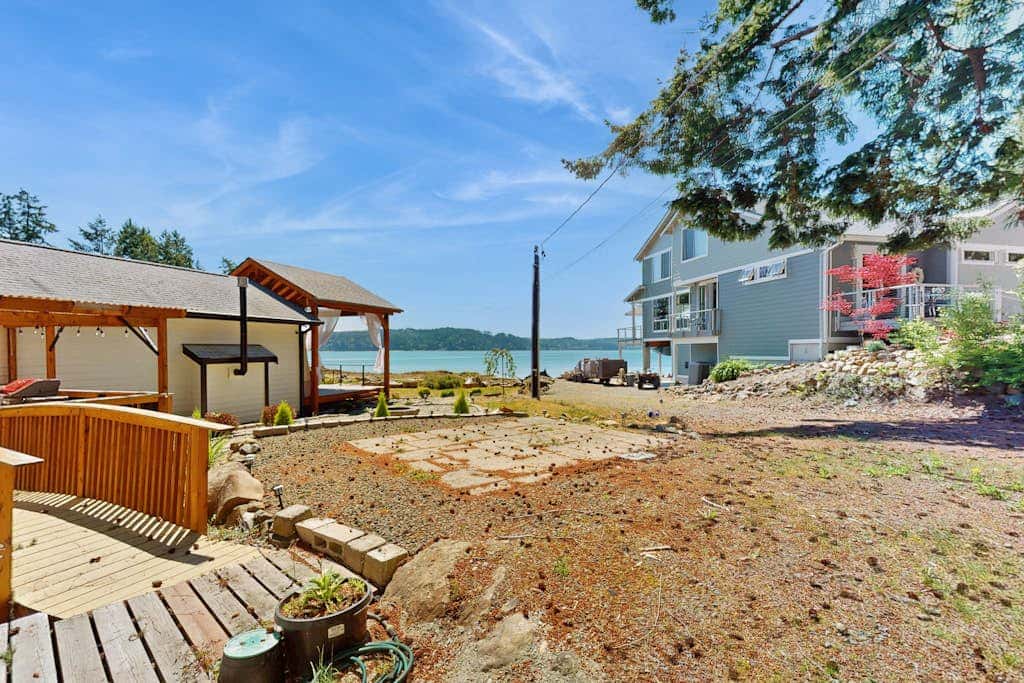 Cottage at the Cove