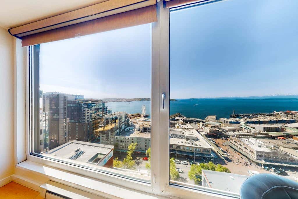 Elliott Bay Luxury Suite of Newmark