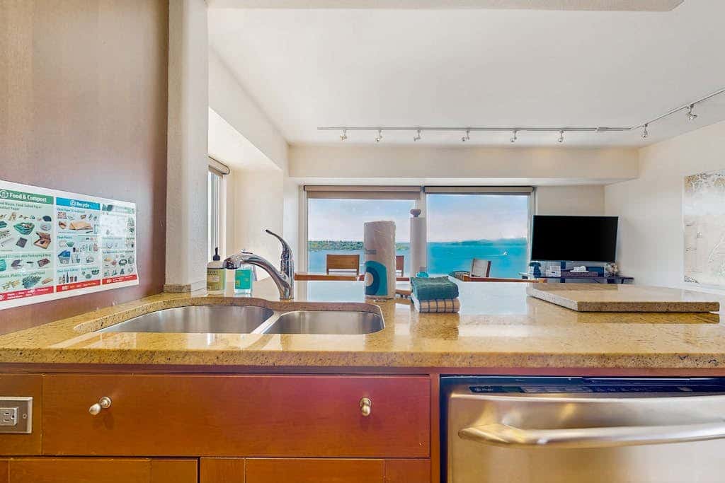 Elliott Bay Luxury Suite of Newmark