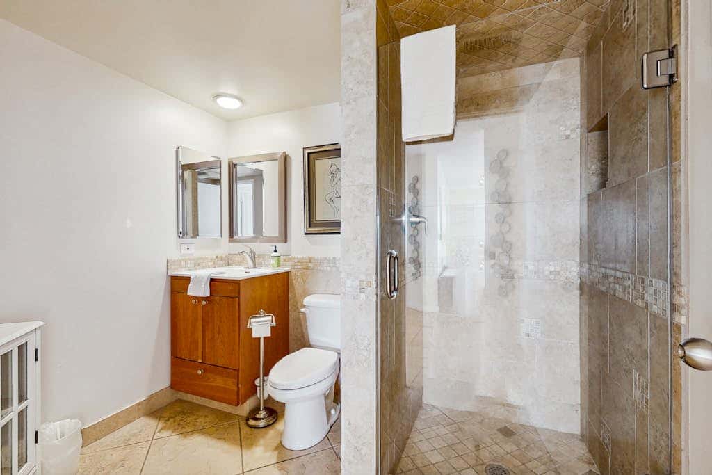 Elliott Bay Luxury Suite of Newmark