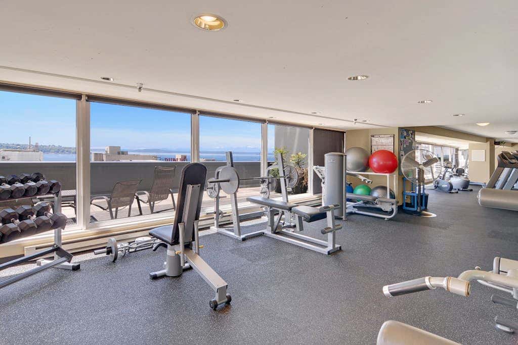 Elliott Bay Luxury Suite of Newmark