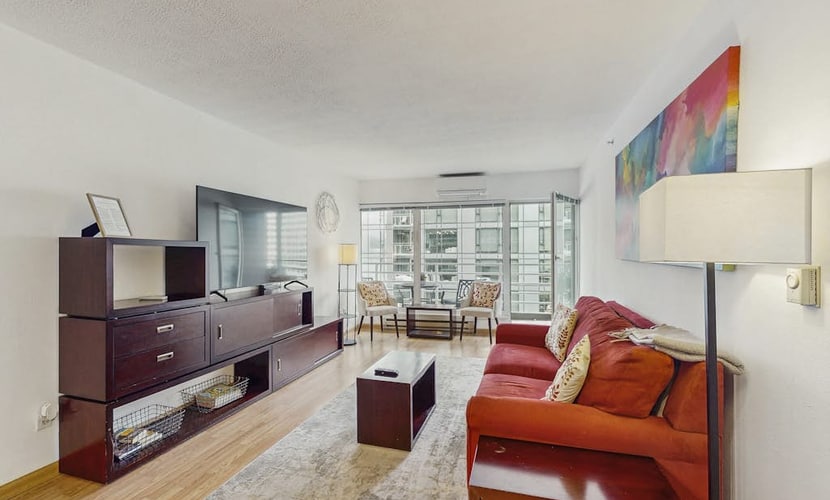 Newmark condo near attractions with heated pool, hot tub, & fitness room