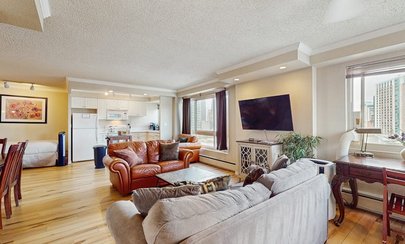14th-Floor Family-Friendly Condo in Downtown Seattle w/City Views & Free WiFi