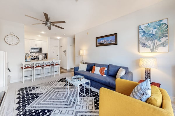 Stylish Belltown Court Gem | Pool, Hot Tub, Sauna, Parking & Rooftop Deck