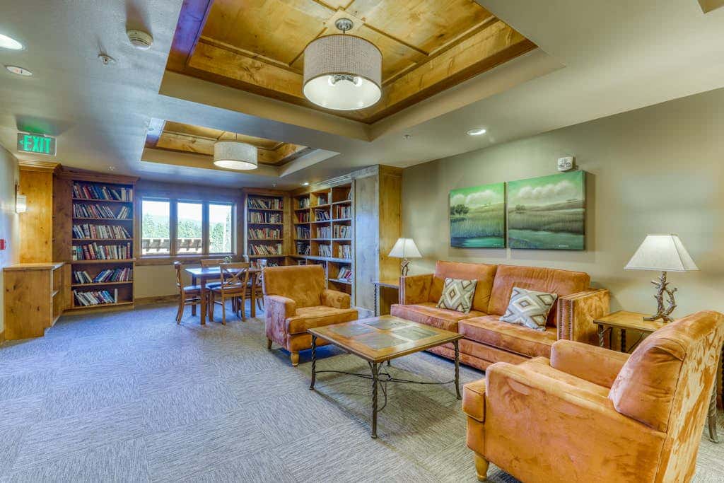 Trailhead Lodge #108