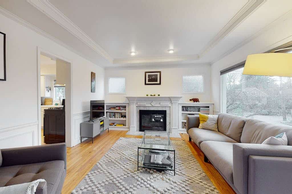Updated Crafstman with covered porch, grill, & W/D - walk to Woodland Park