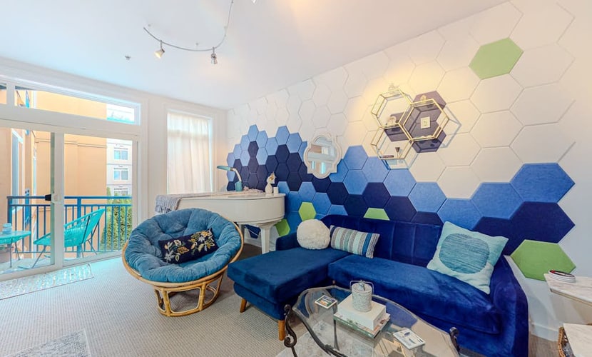 Dog-friendly 5th-floor studio with indoor heated pool, gym, hot tub, & balcony