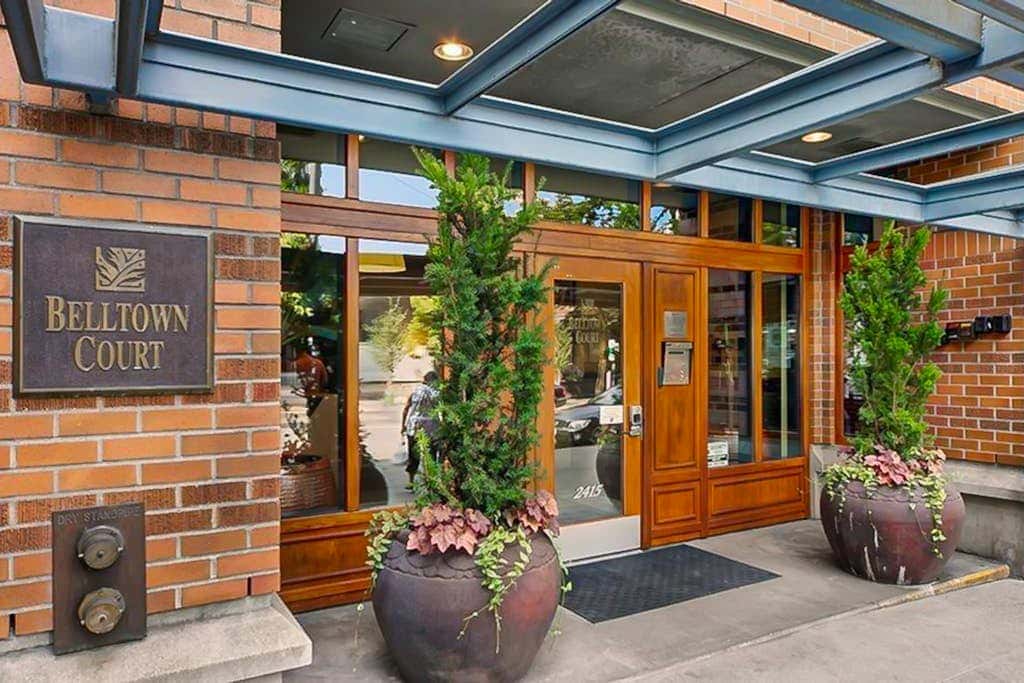 Playing Blues At Belltown Court