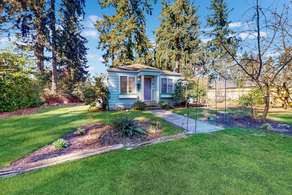 Dynamic home with large yard -  walkable location & near Steel Lake Park & golf