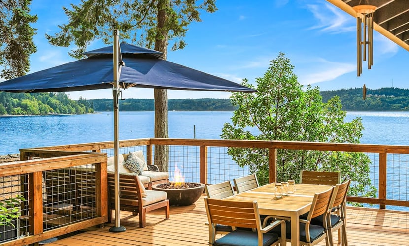Vashon waterfront home with amazing views, beach, and gas firepit