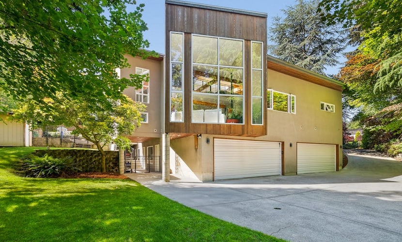 Spacious home w/ private pool & hot tub, game room - amazing location