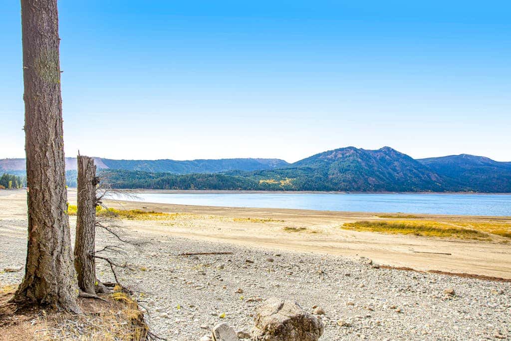 Peak-a-View Lakehouse