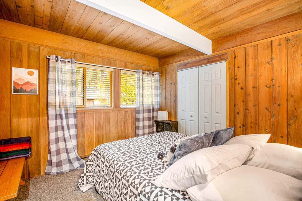 Peak-a-View Lakehouse