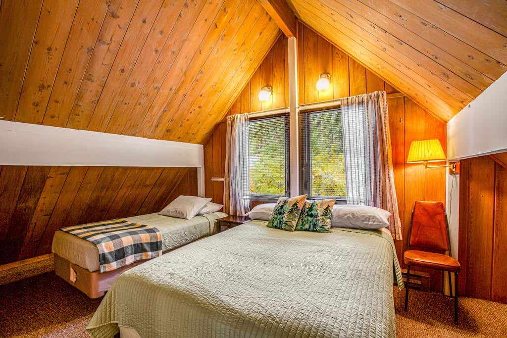 Peak-a-View Lakehouse