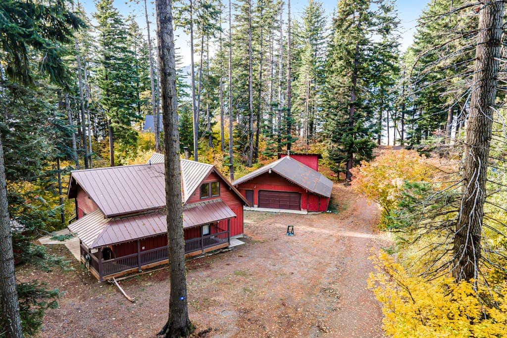 Peak-a-View Lakehouse