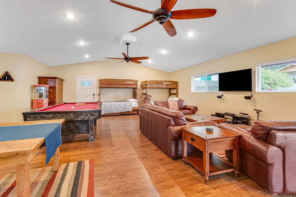 Summit Lake Guesthouse