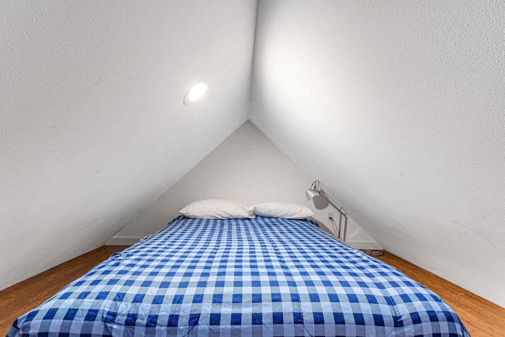 Summit Lake Guesthouse