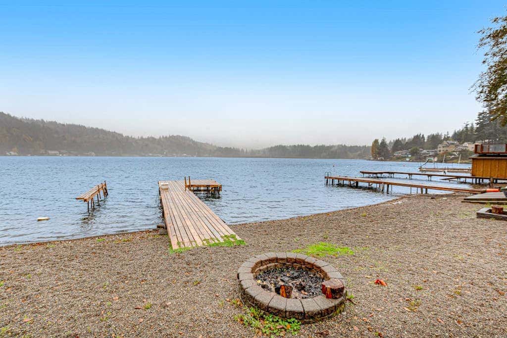 Summit Lake Guesthouse