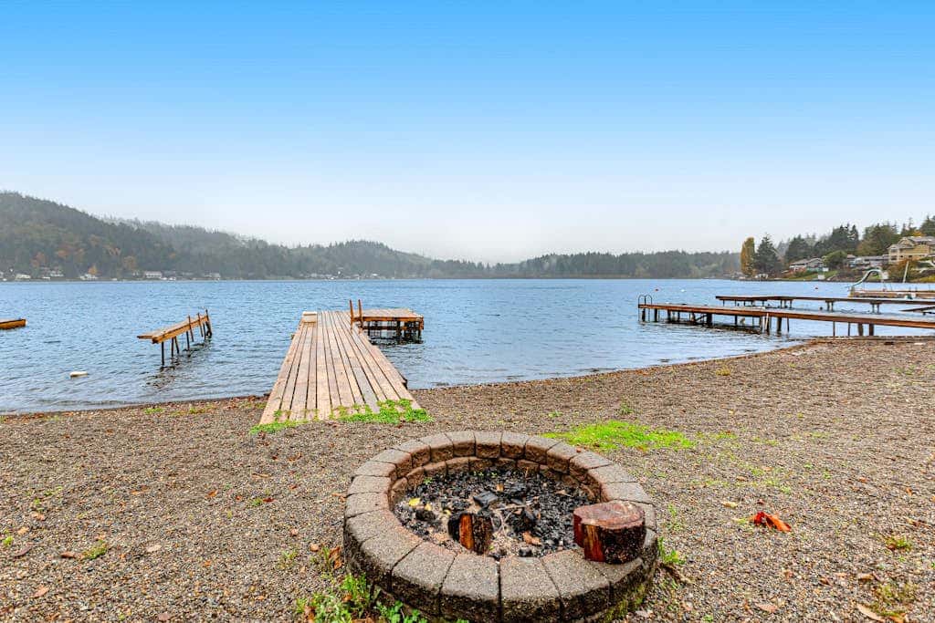 Summit Lake Guesthouse