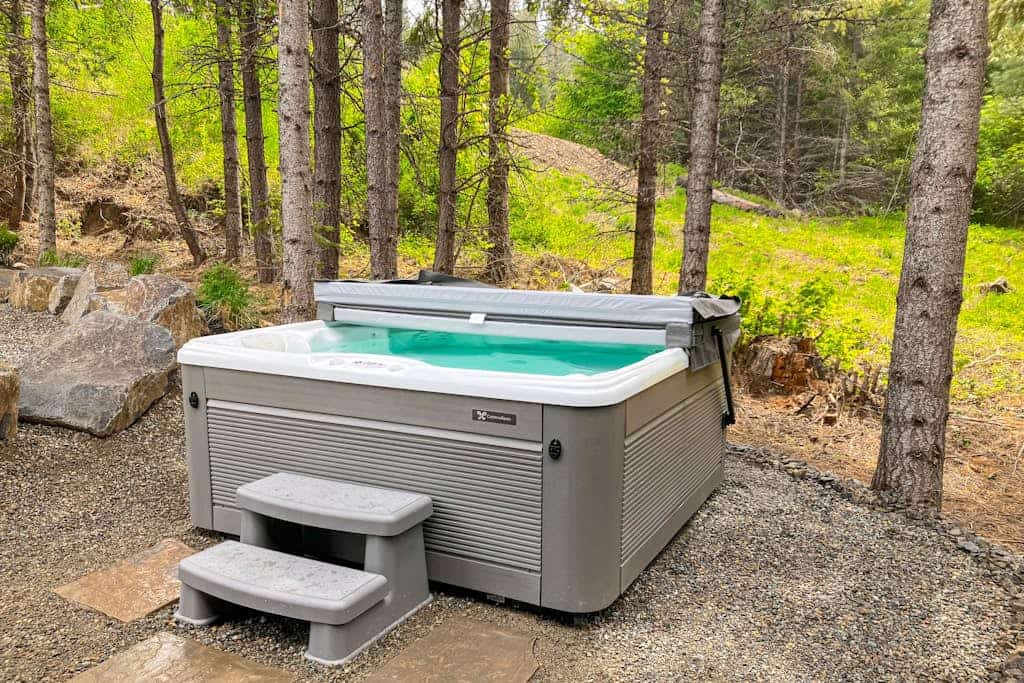 Cozy Mountain Getaway, New Build with Modern Comforts – Near Lake Cle Elum