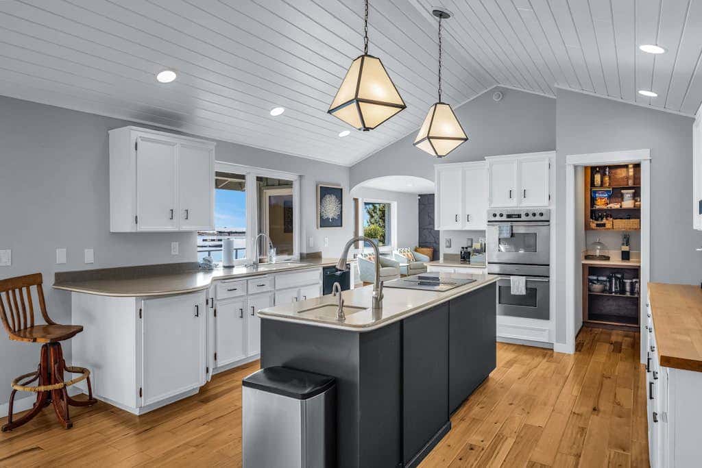 Shaws Cove Beachouse