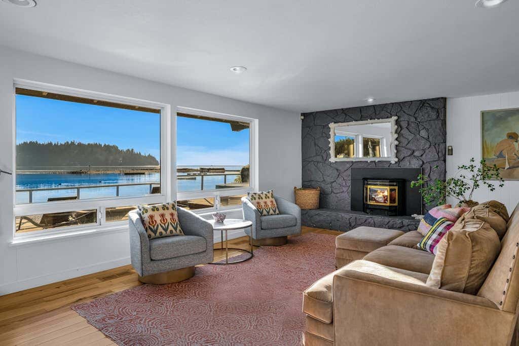 Shaws Cove Beachouse