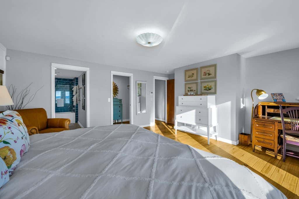 Shaws Cove Beachouse