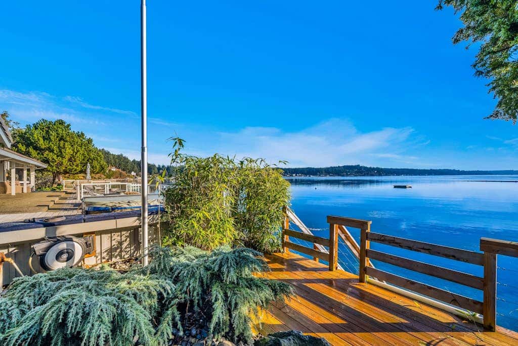 Shaws Cove Beachouse