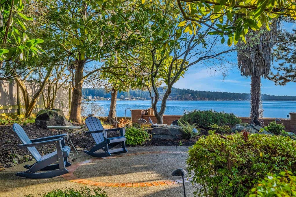 Shaws Cove Beachouse
