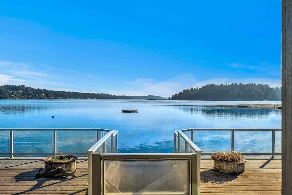 Shaws Cove Beachouse