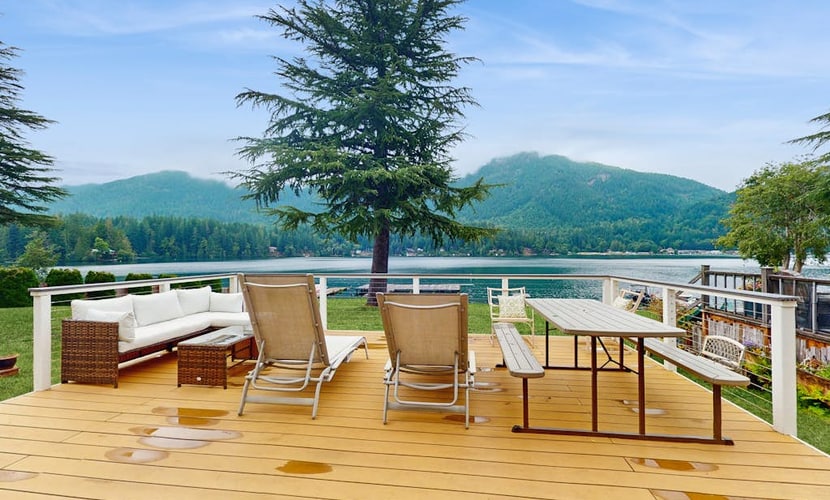 Cozy Lakefront Cabin on Lake Sutherland – A Peaceful Lakefront Getaway