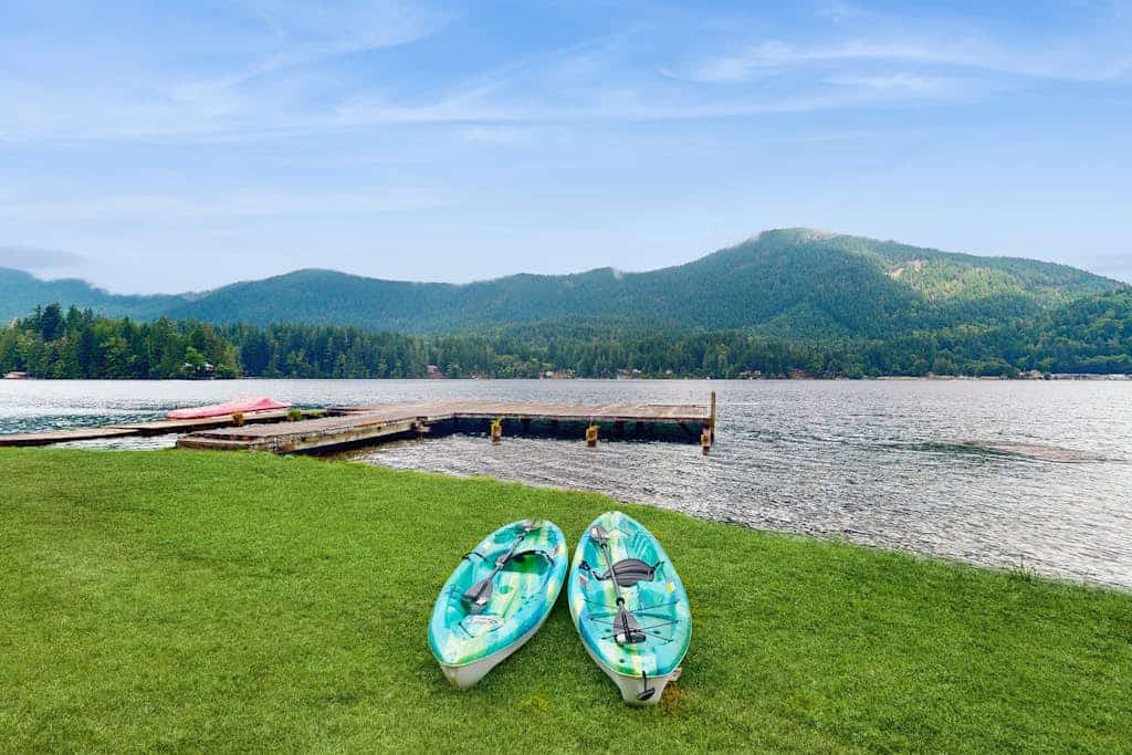Cozy Lakefront Cabin on Lake Sutherland – A Peaceful Lakefront Getaway