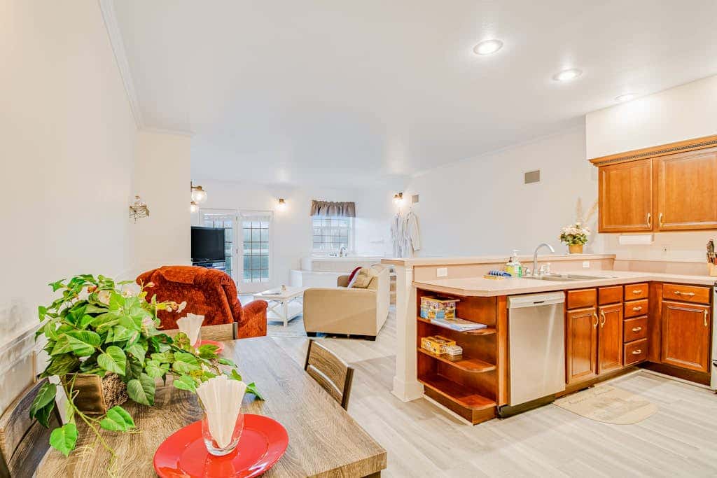 The Charleston at the Judith Ann Inn
